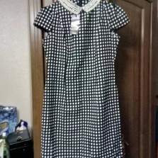 Новое нарядное платье с съемным воротничком 