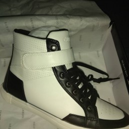 Сникерсы фирмы 