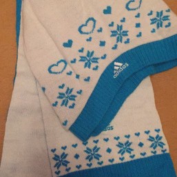 adidas комплект шапка+шарф