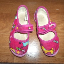 Отдам тапочки по стельке 16,5см