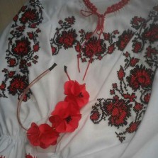 Вышиванка бисером для девочки