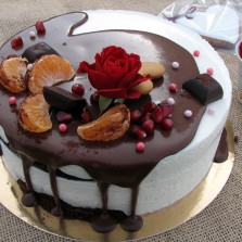 Различные натуральные торты