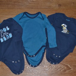 Вещи на мальчика до года