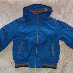 курточка ветровка