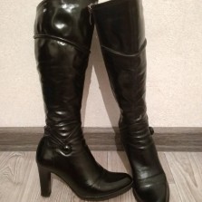 Кожаные демисезонные сапоги 35-36р.