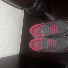 Кроссовки на девочку