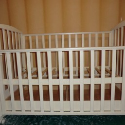 детская кроватка белая Baby Italia , матрас, постель c бордюром