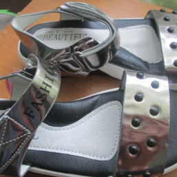 Расспродажа остатков босоножек 