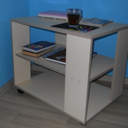 продаю журнальный столик