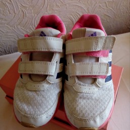 Кроссовки Adidas для девочки