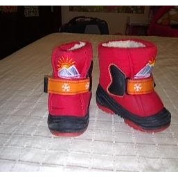 продам много детских вещей  ,возможен торг,возраст от рождения  и до 2-5лет