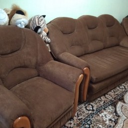 Диван и два кресла