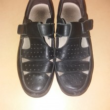 Летние легкие туфли в школу на 36 р