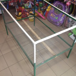 Продам  тогровую корзину, использовалась под игрушки