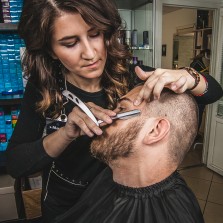 Оформление усов и бороды