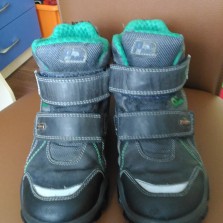 Зимние ботинки Primigi размер 33, очень легкие.