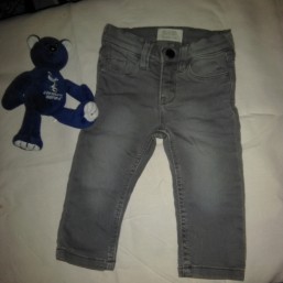 Продам джинсы на мальчика