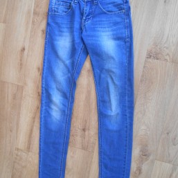 Подростковые джинсы