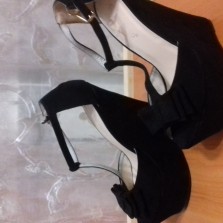 Туфли на танкетке