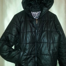 куртка женская спорт черная весна-осень р-р S капюшон