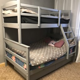 кровать двухъярусная из натурального дерева ольхи Барс 