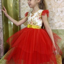 Платье новое на 6-7 лет на выпускной