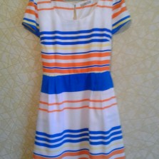 яркое платье с карманами 