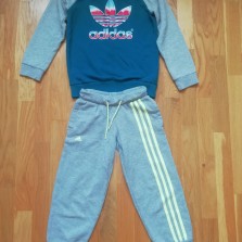 Спортивный костюм  трикотажный на возраст 6-8 лет