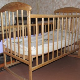 Продаю кроватку — люльку.