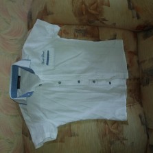 Продам рубашку для мальчика.