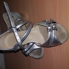 Продам туфли для танцев