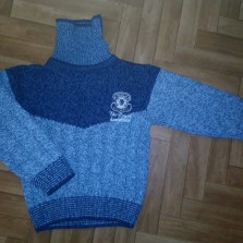 Свитер теплый