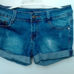 Джинсовые шорты