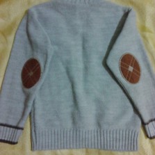 Продаю кофточку для мальчика 6-9 лет.