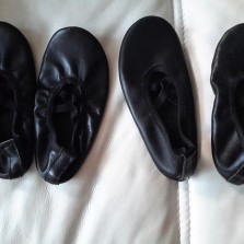 чешки кожаные с резинками 