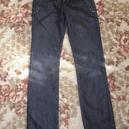 Джинсы 26р.