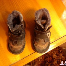 Зимние ботиночки на мальчика в очень хорошем состоянии 23 р.