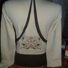 Кофта с вышивкой отличное качество остаток от сп