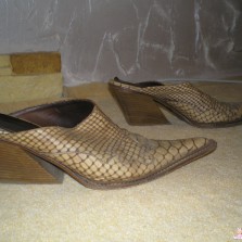 Кожаные сабо