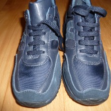 кроссовки р. 35