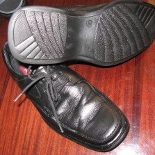 Туфли на мальчика 37 р.