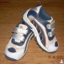 Кроссовки р. 27 и 28