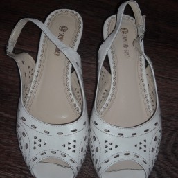 Летние босоножки.