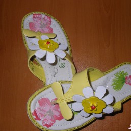 Босоножки новые срочно р. 30