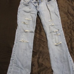 Распродажа брюк, джинсов