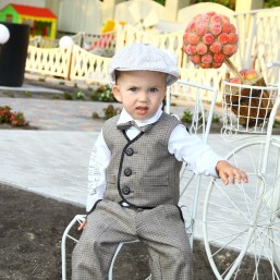 Модный костюмец на прокат с 1.5годика и ...до 3х!!!