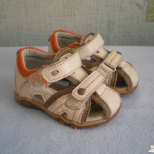 Классные кожаные сандалики (по стельке 12 см)