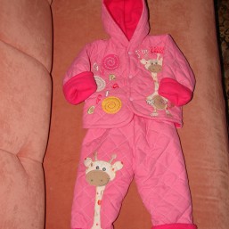 Костюм осень-весна, цена срочно!