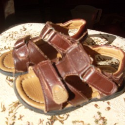 Босоножки коричневые 24р.