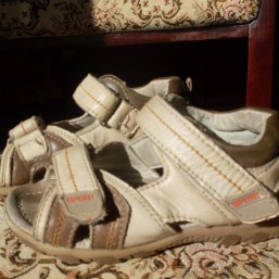 Босоножки 28р.бежево-коричневые